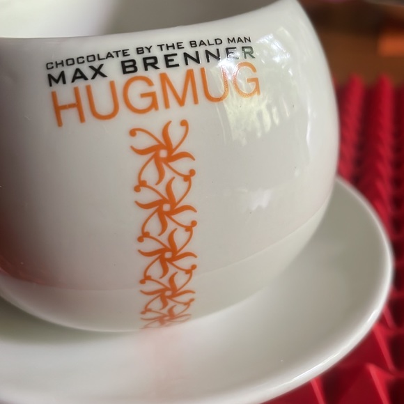VINTAGE HUG MUG - Picture 2 of 11